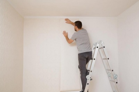 Papier peint ou peinture murale, comment choisir le rev&ecirc;tement adapt&eacute; &agrave; chaque pi&egrave;ce ?